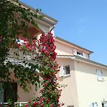 Apartament House Marić