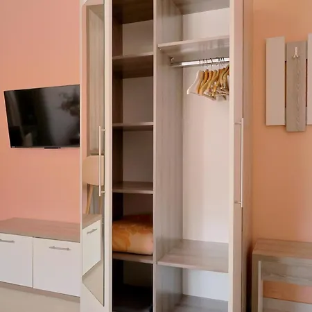 公寓 马里奇房屋酒店 *