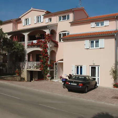 Apartment House Maric
