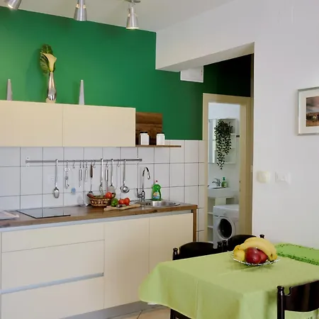 House Maric شقة *