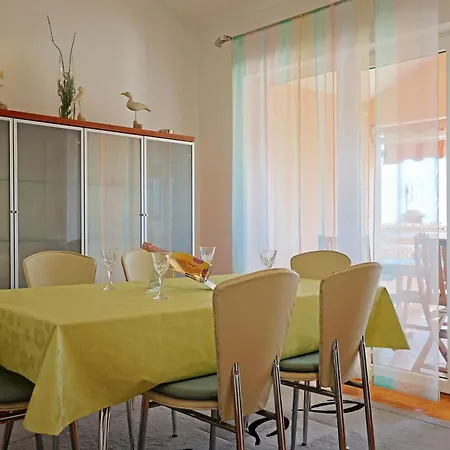 Appartement House Maric *