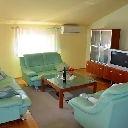 Apartment House Maric