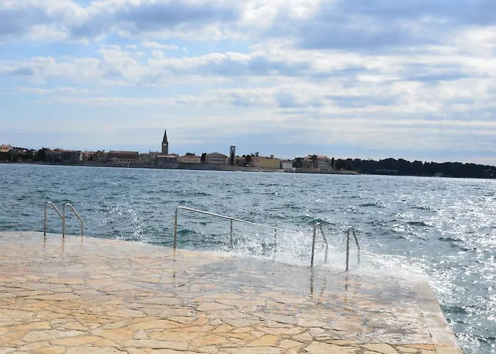 马里奇房屋酒店 *