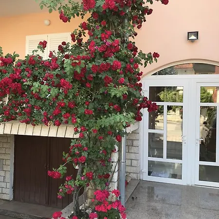 Apartament House Marić